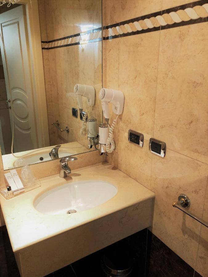 Hotel La Noce Chivasso Eksteriør bilde