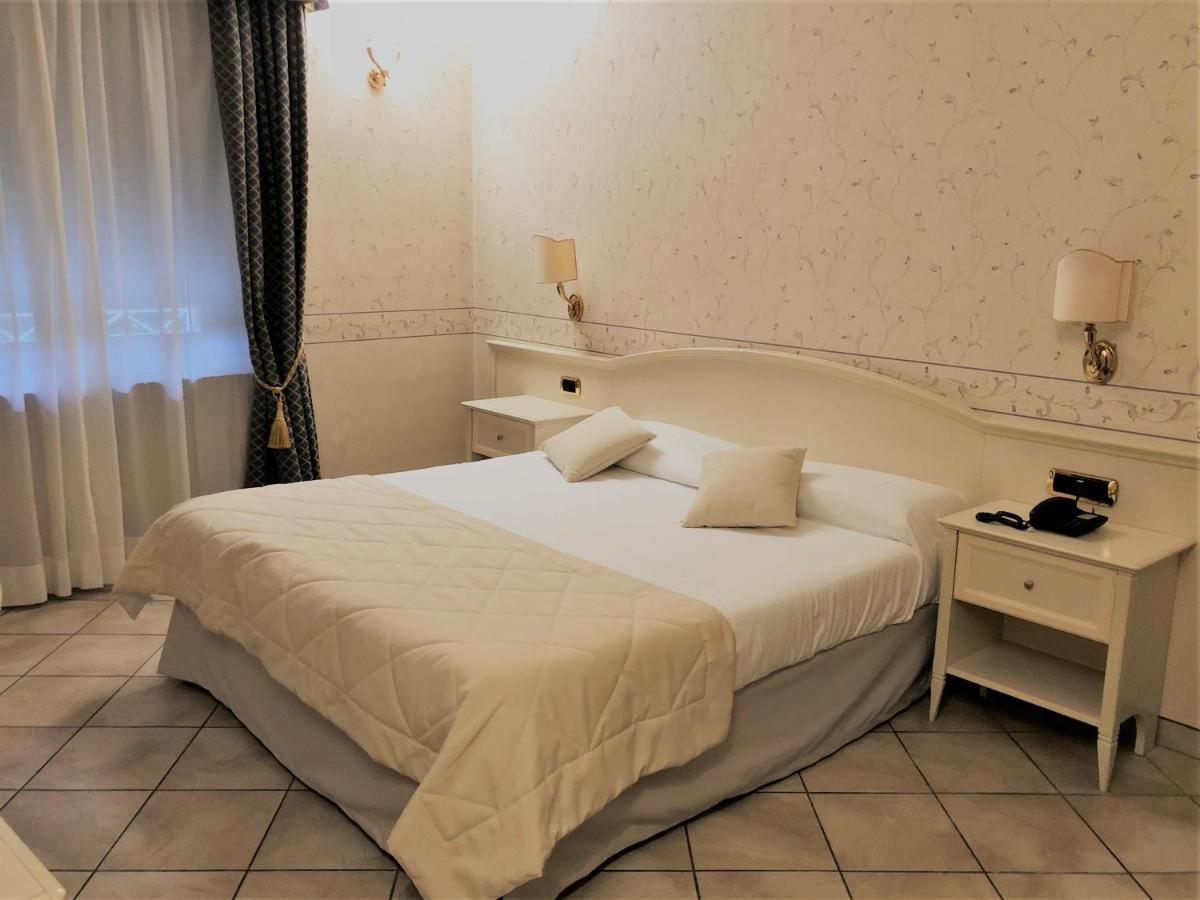 Hotel La Noce Chivasso Eksteriør bilde