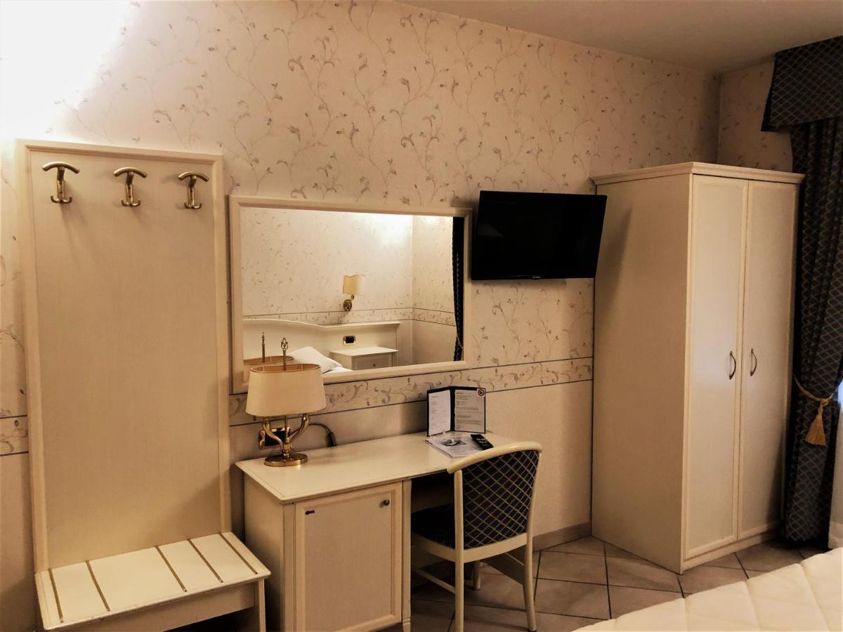 Hotel La Noce Chivasso Eksteriør bilde